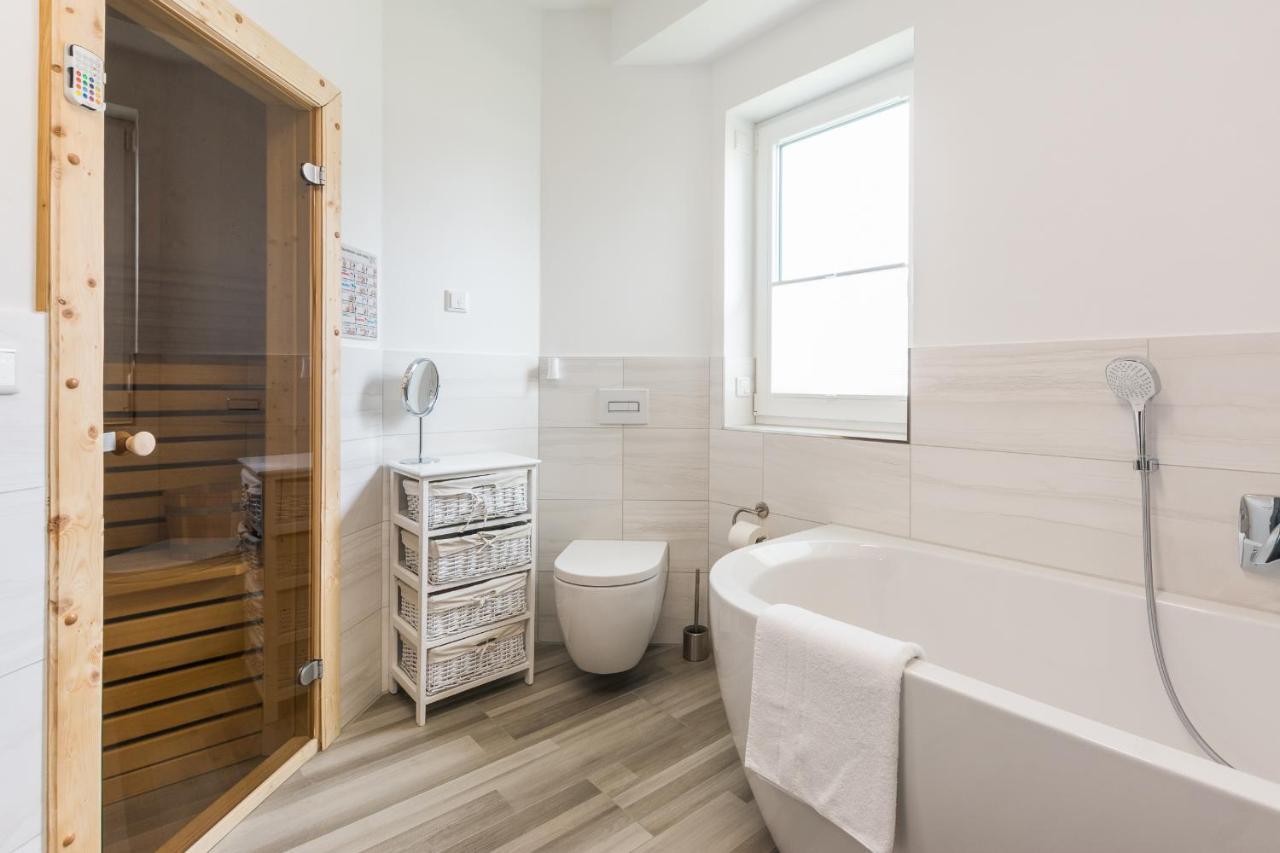 Luxus-See-Domizil Mit Sauna, Kamin Und Boot-130 Qm Fuer 6 Personen كراكو آم زيه المظهر الخارجي الصورة
